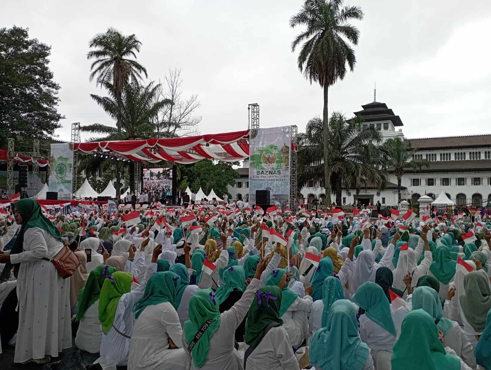 MUI dan Pemprov Jabar Gelar Istigosah Kubro di Depan Gedung Sate Bandung untuk Sambut Ramadan