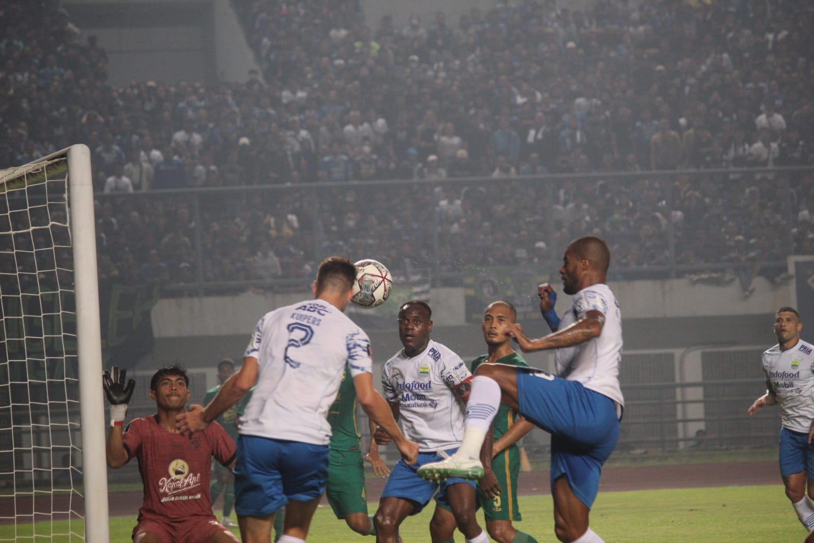 Kompetisi liga 1 Segera Dimulai, Persib Bandung Kekeuh Gunakan GBLA Sebagai Home Base Meski Belum Jelas.