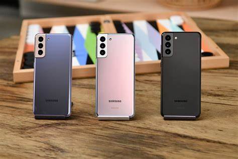 5 Smartphone dengan Kamera Super Bening dan Baterai Awet untuk Konten Kreator