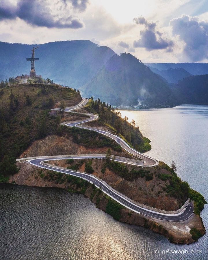 Keindahan yang Tersembunyi di Danau Toba: Bukit Sibea-Bea, Vibes-nya Mirip di Luar Negeri!