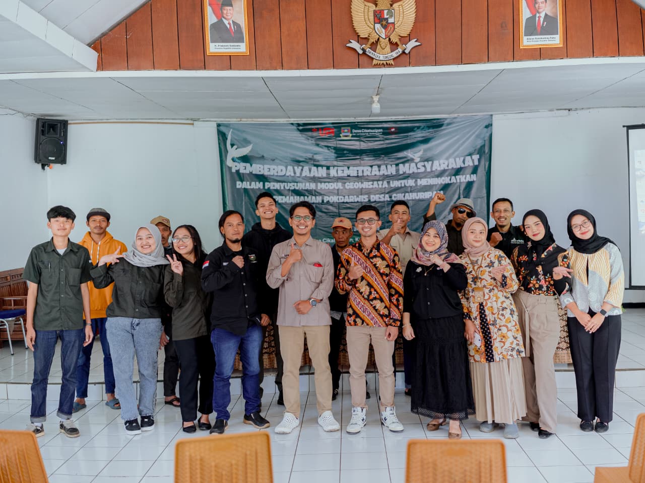 Pemberdayaan Kemitraan Masyarakat, UPI Latih Pokdarwis Cikahuripan Susun Modul Geowisata