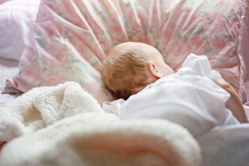 Tips Mudah Menidurkan Bayi di Malam Hari, Dijamin Lelap dan Lebih Lama