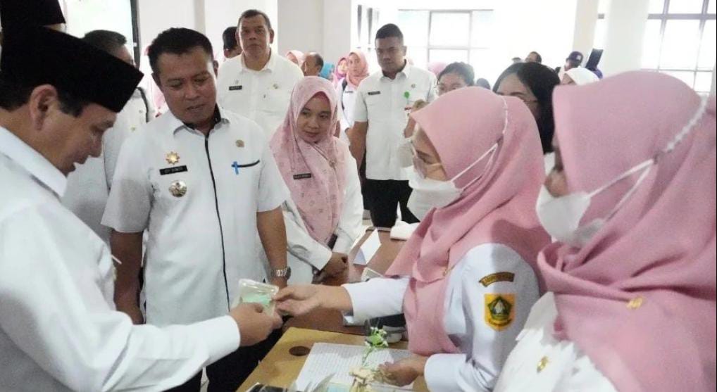 Pj Bupati Bogor, Bachril Bakri Berkeliling Menyapa Warga di Empat Kecamatan