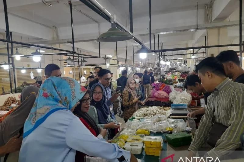 Pemkot Bogor Kerahkan ASN untuk Berbelanja di Pasar Tradisional