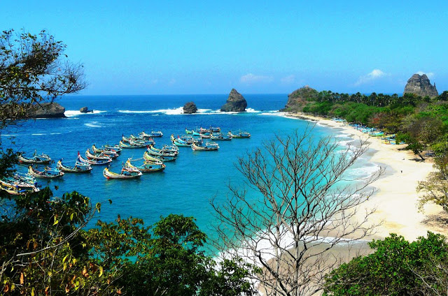 7 Rekomendasi Pantai Indah di Jawa Barat yang Wajib Kamu Datengin!