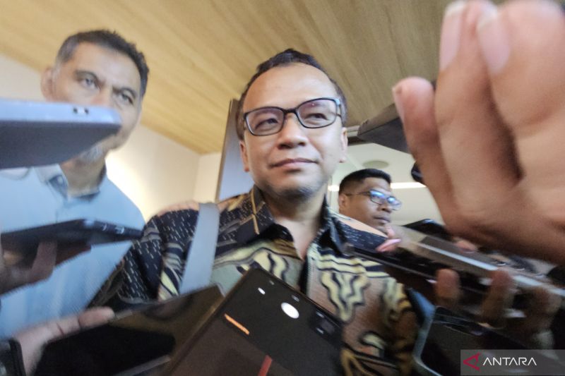 XLSmart Bakal Serahkan Spektrum 900 MHz, Kemkomdigi Siapkan Lelang Baru