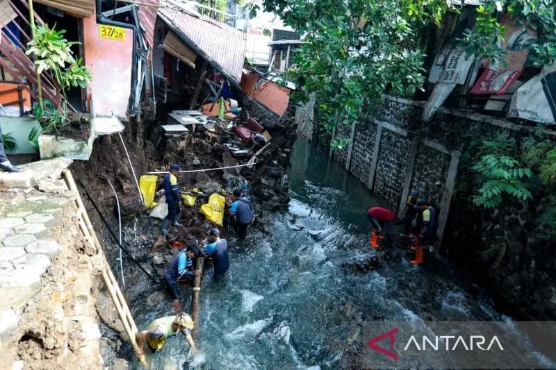 Pemkot Bandung Segera Memperbaiki Tanggul Jebol di Sungai Citepus