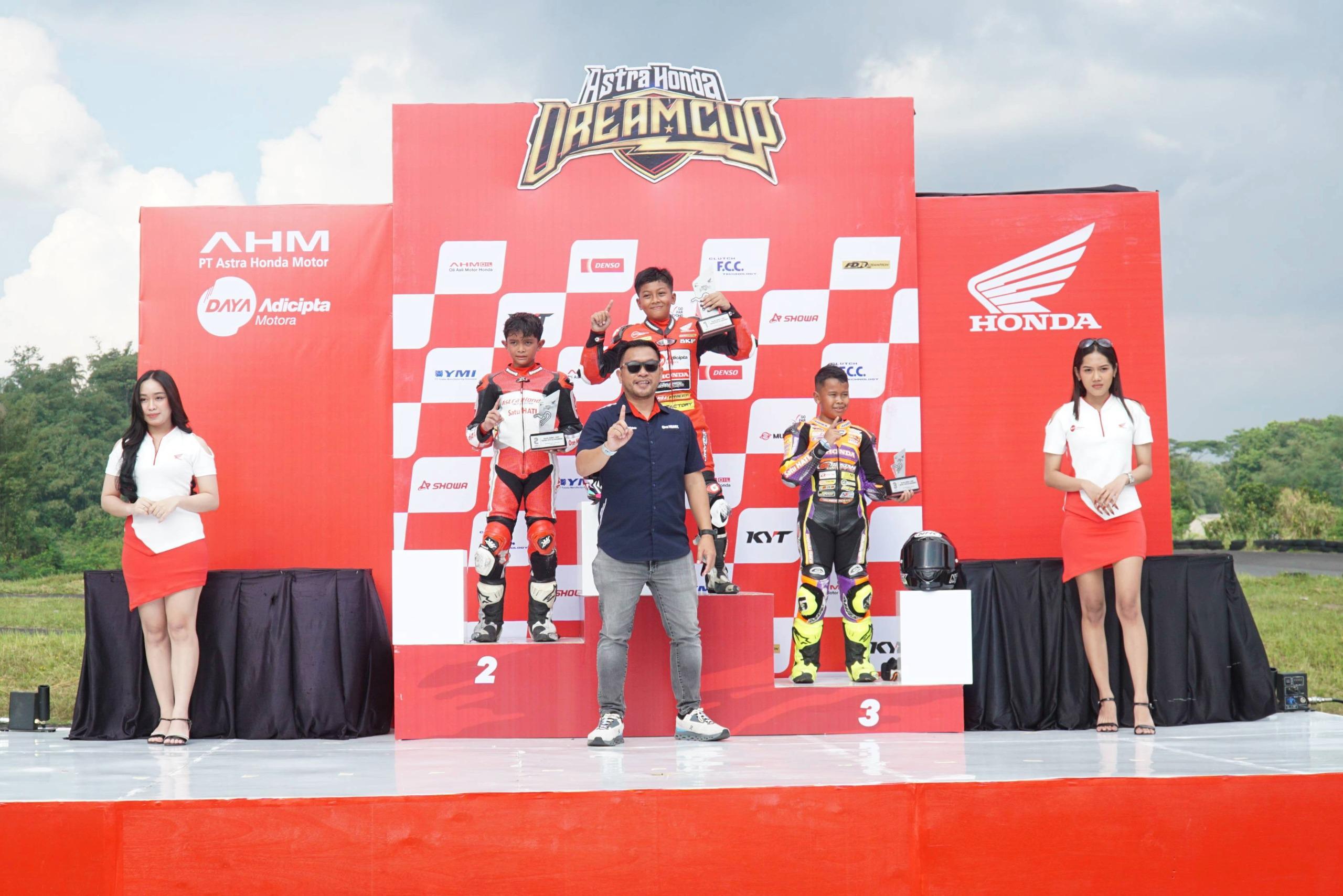 Honda Daya Jayadi Racing Team Cetak Prestasi di Astra Honda Dream Cup 2026  