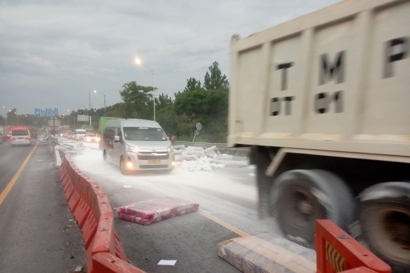 Kecelakaan Beruntun di Tol Cipularang, Jasa Marga Ungkap Penyebab Rem Truk Bermasalah