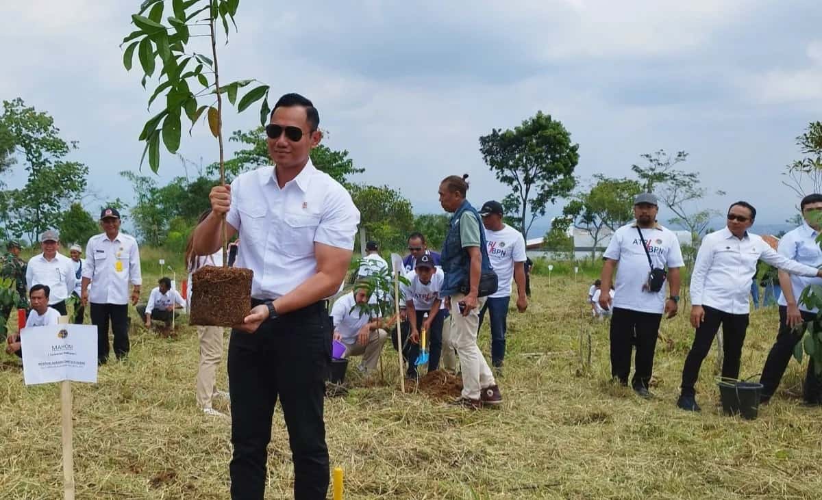 Menteri AHY Beri Izin Warga Ciawi Bogor untuk Mengelola 250 Hektare Tanah Hasil Redistribusi