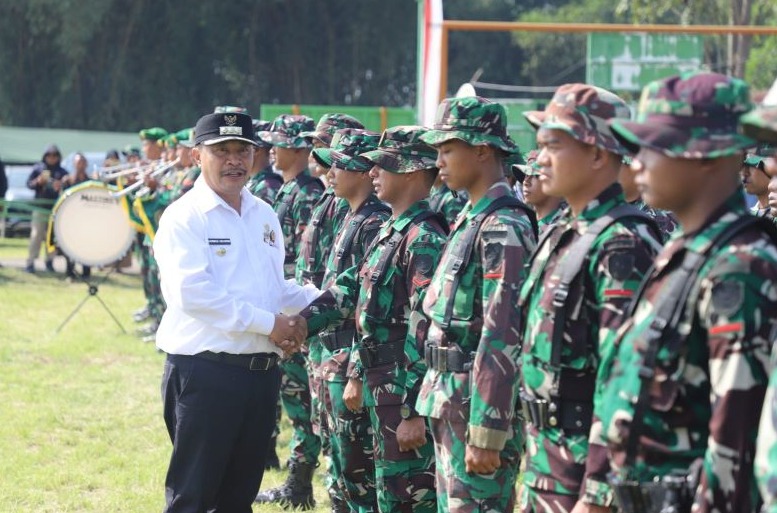 TNI Bangun Jalan untuk Mempercepat Akses Warga di Daerah Terpencil Garut