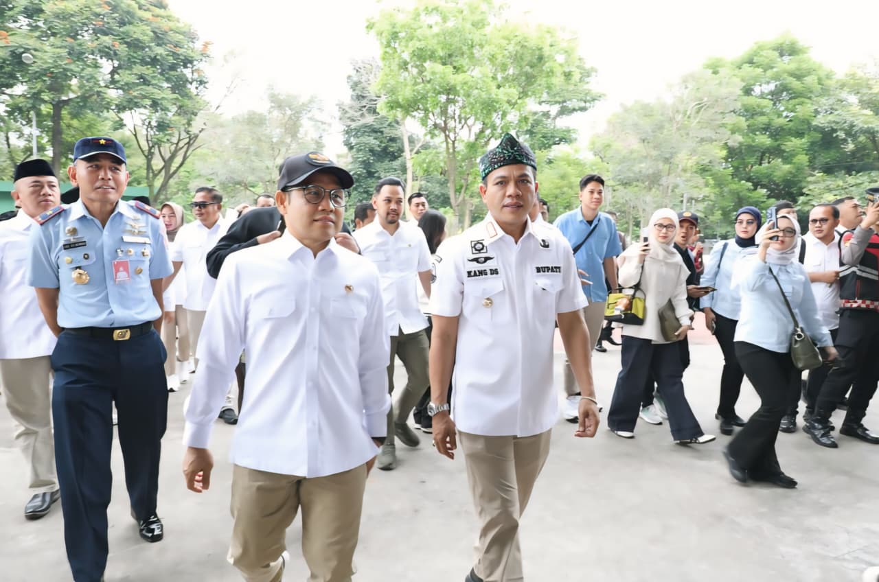 Kunjungi Kabupaten Bandung, Menko Muhaimin Apresiasi Ekosistem Pemberdayaan Masyarakat Ponpes Al-Ittifaq