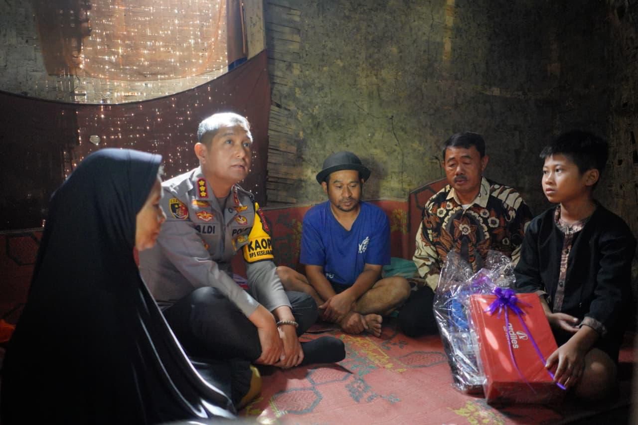 Wujud Nyata Kepedulian Terhadap Masyarakat, Polresta Bandung Bedah Rutilahu di Arjasari