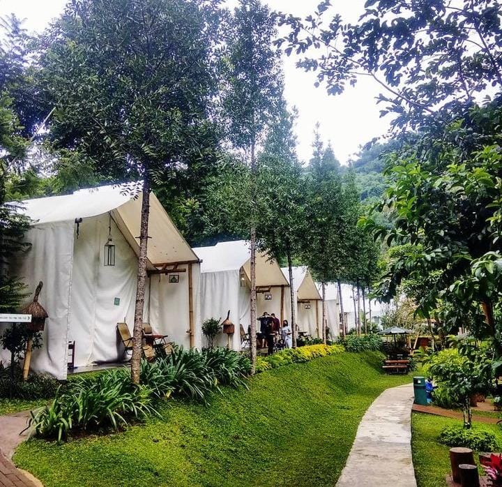 5 Rekomendasi Glamping  Nyaman dan Instagramable di Lembang, Adem Cocok Untuk Healing!