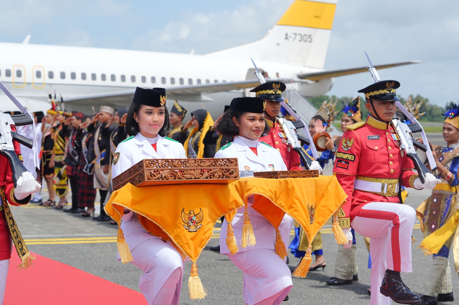 Kirab Duplikat Bendera Pusaka di IKN, Kepala BPIP Sambut Simbol Persatuan Bangsa di Kaltim