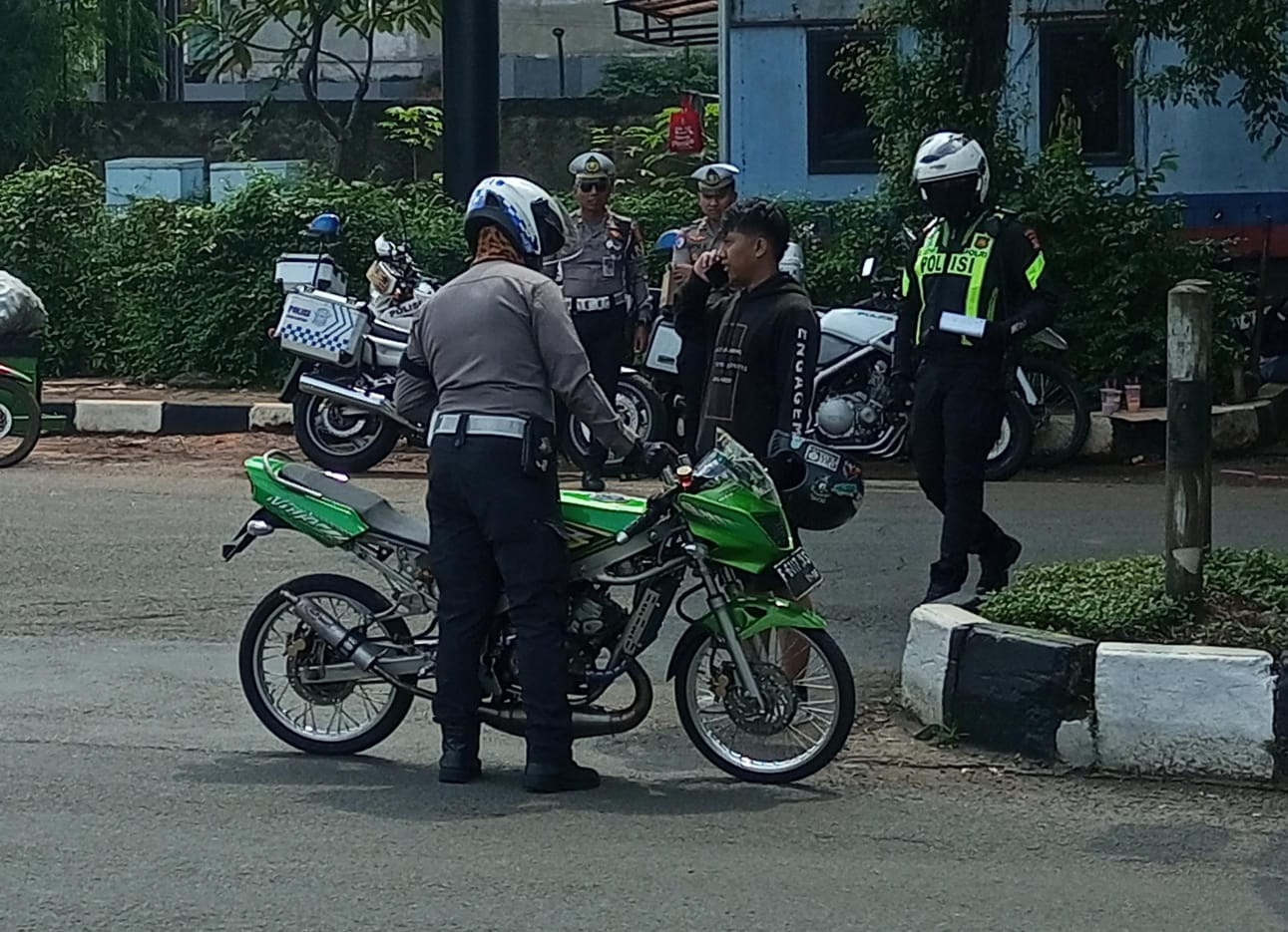 Hari Kedua Operasi Patuh Lodaya 2025, Polisi Tindak 180 Pelanggar di Bogor