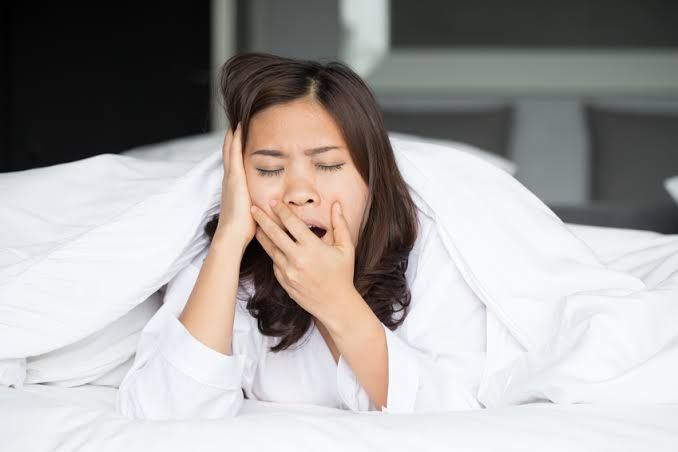 Mengapa Kita Sering Merasa Lelah Setelah Bangun Tidur? Inilah Penyebab dan Cara Mengatasinya!