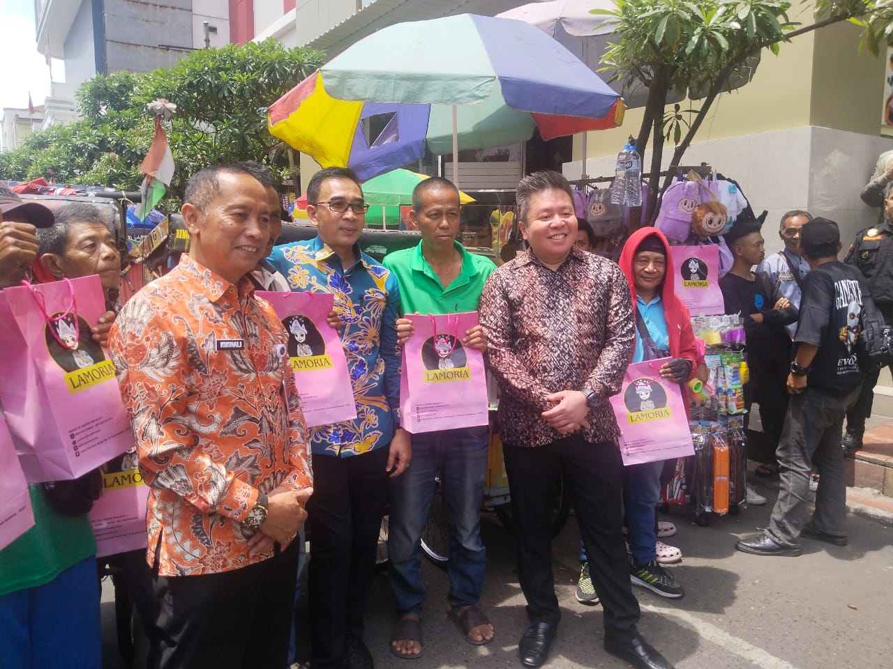 Hasil Karya Warga Binaan di Jabar Hadir di Pasar Baru Bandung, SesDitjenPas : Bentuk Kemandirian