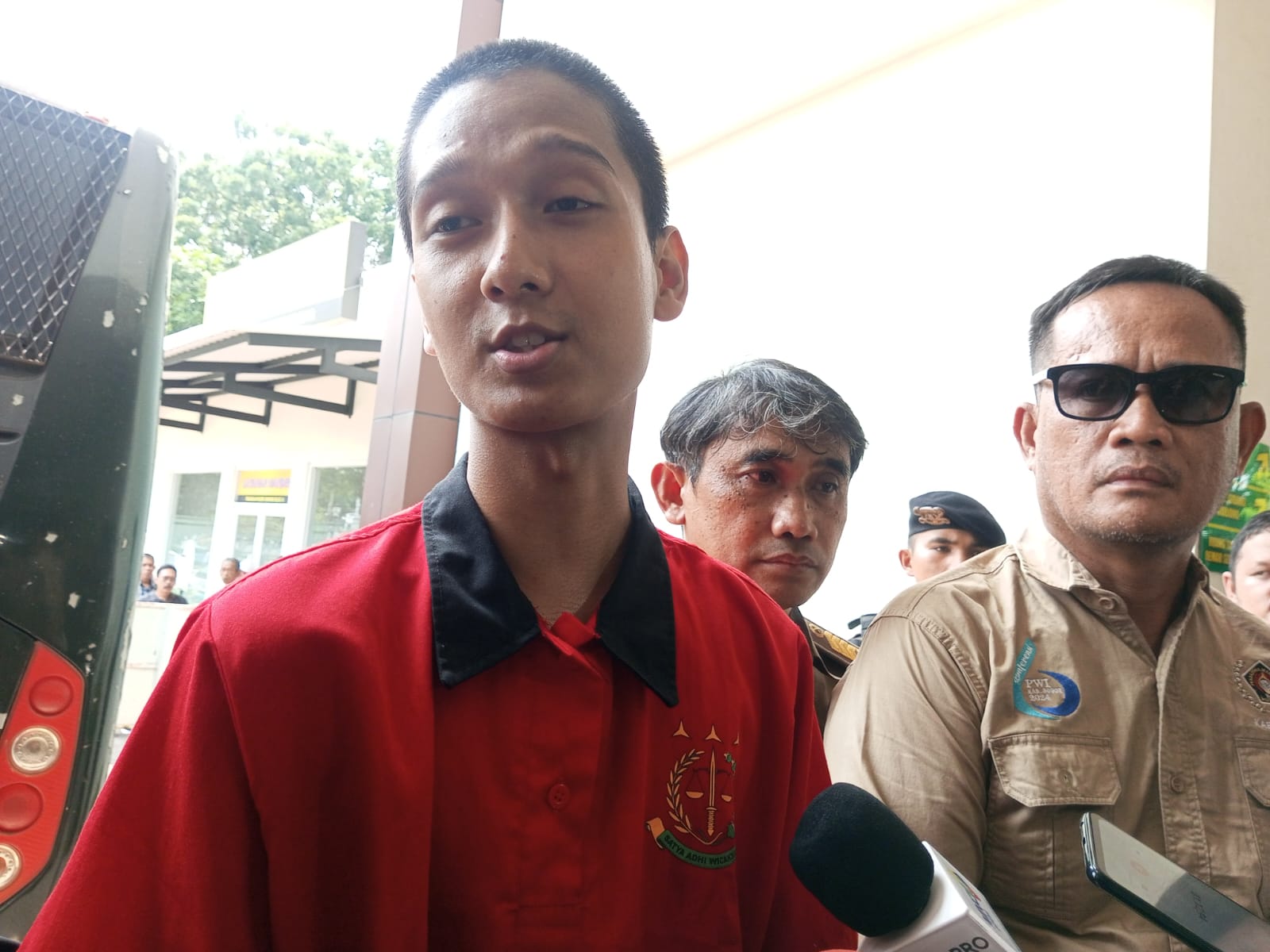 Kasus KDRT, Armor Toreador Minta Maaf dan Jalani Sidang Perdananya di PN Cibinong   