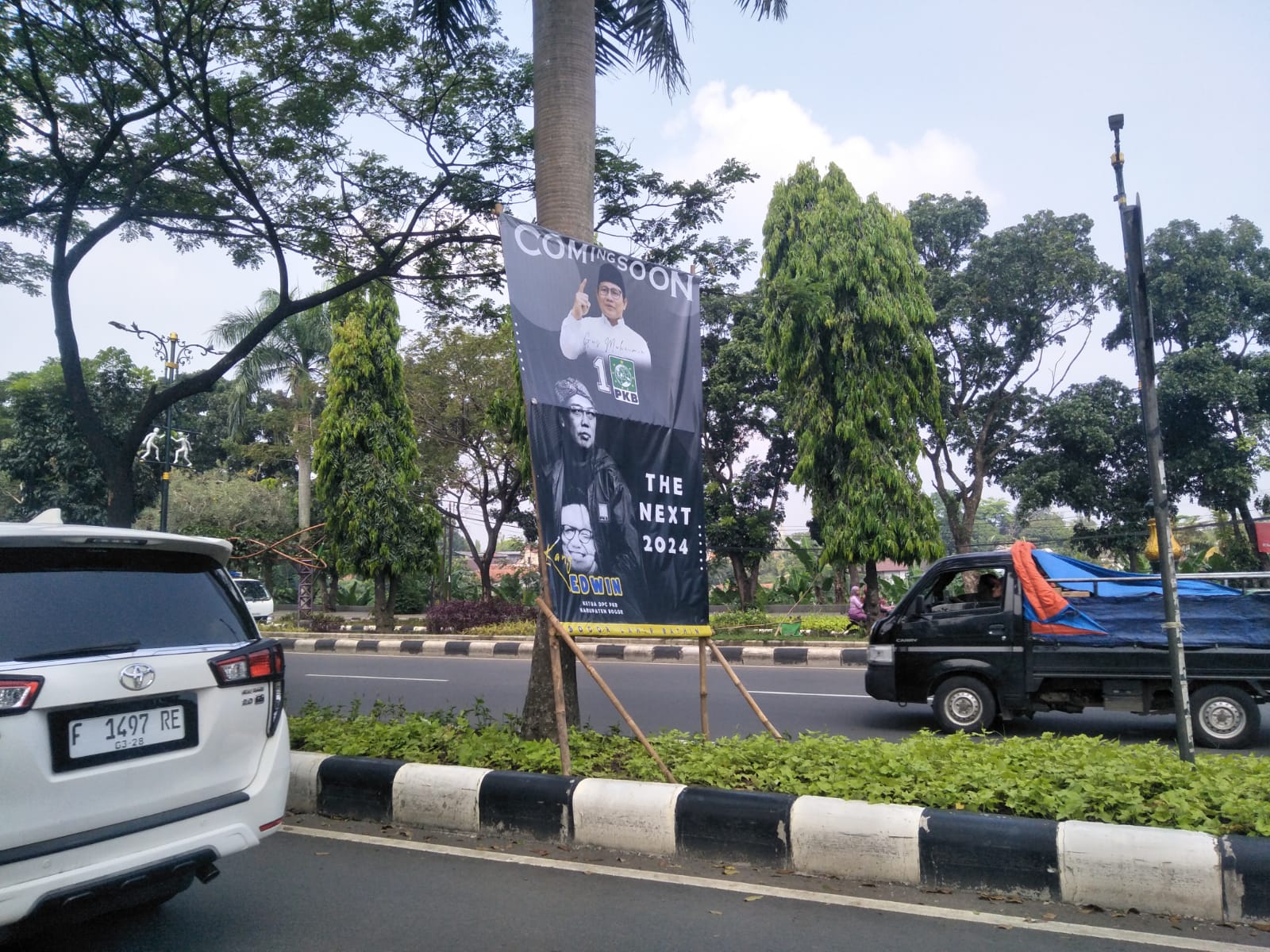 Larang Pasang Baliho Parpol di Jalan Tegar Beriman