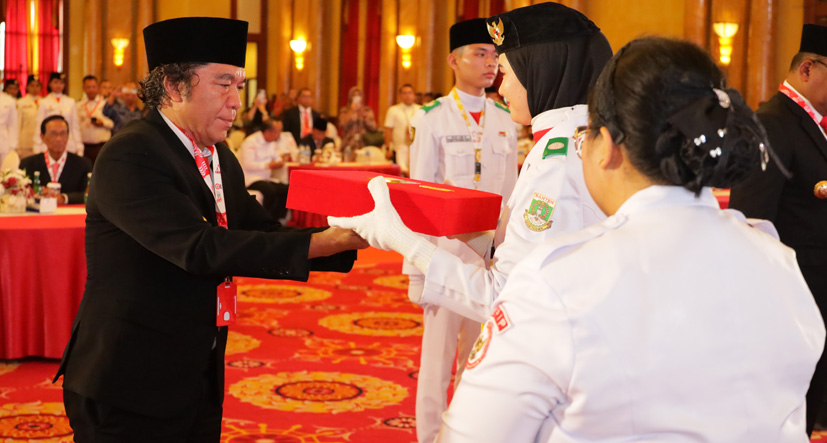 BPIP Beri Salinan Bendera Pusaka Kepada 38 Kepala Daerah