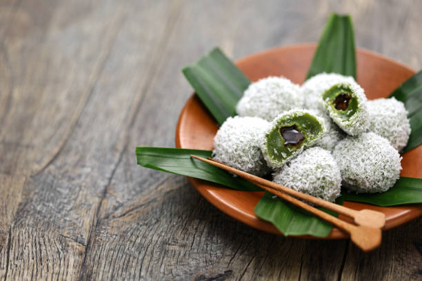 Harus Banget Coba! Begini Cara Membuat Klepon yang Kenyal, Anti Bocor, dan Anti Gagal