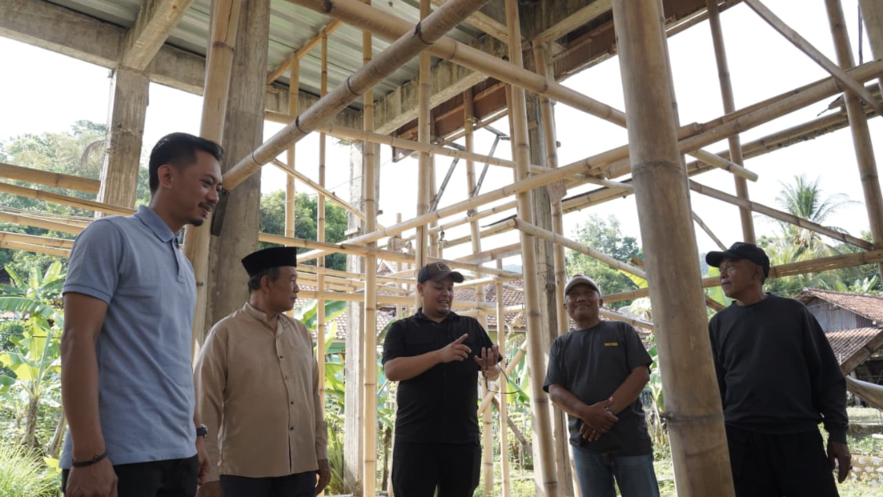 BRI Salurkan Bantuan Rp500 Juta untuk Pembangunan Masjid Agung Depok Baitul Mukhlasin di Kuningan