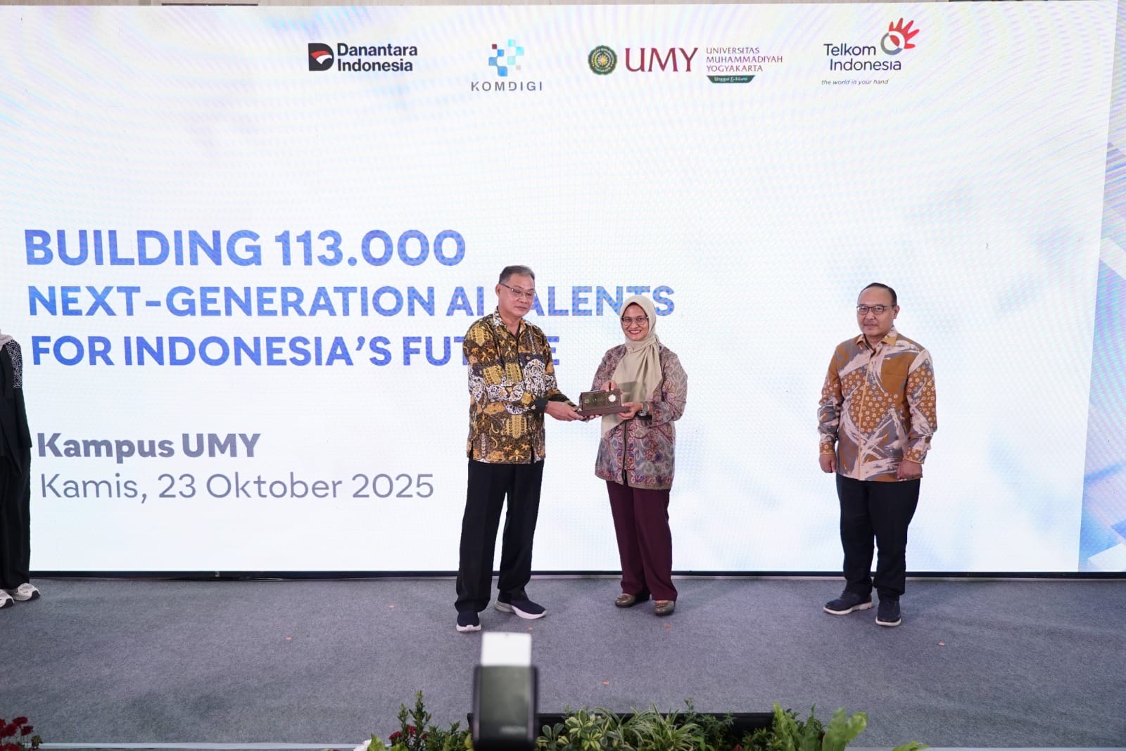 Kembangkan Ekosistem AI, Telkom Jalin Kerjasama Strategis dengan UMY