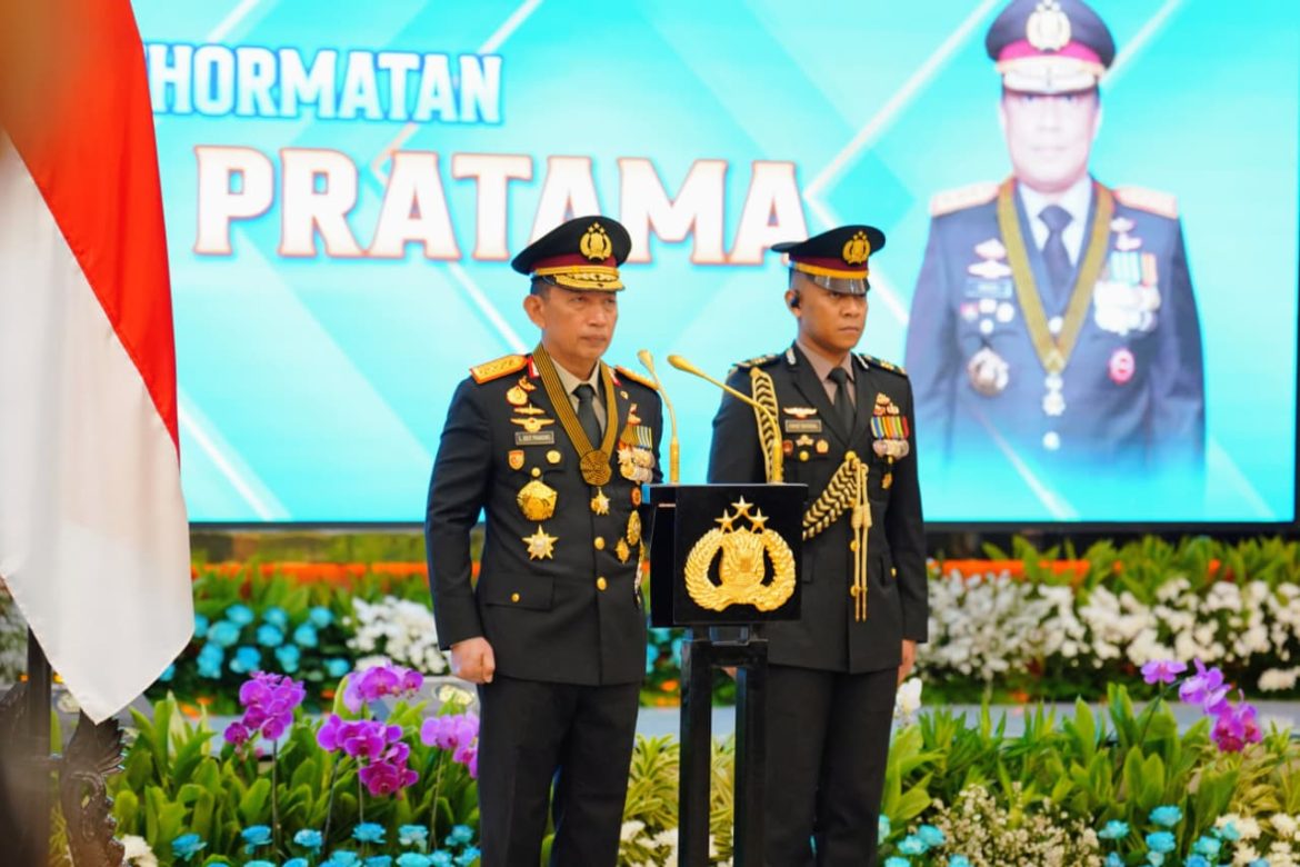 Kapolri Anugerahkan Bintang Bhayangkara Pratama kepada Pati TNI dan Polri