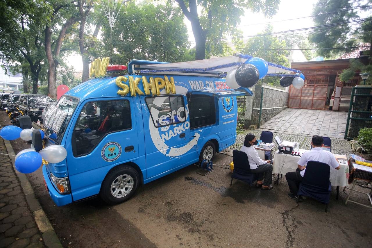 Permudah Masyarakat Tes Narkoba, Pemkot Bandung Luncurkan SKHPN Keliling 