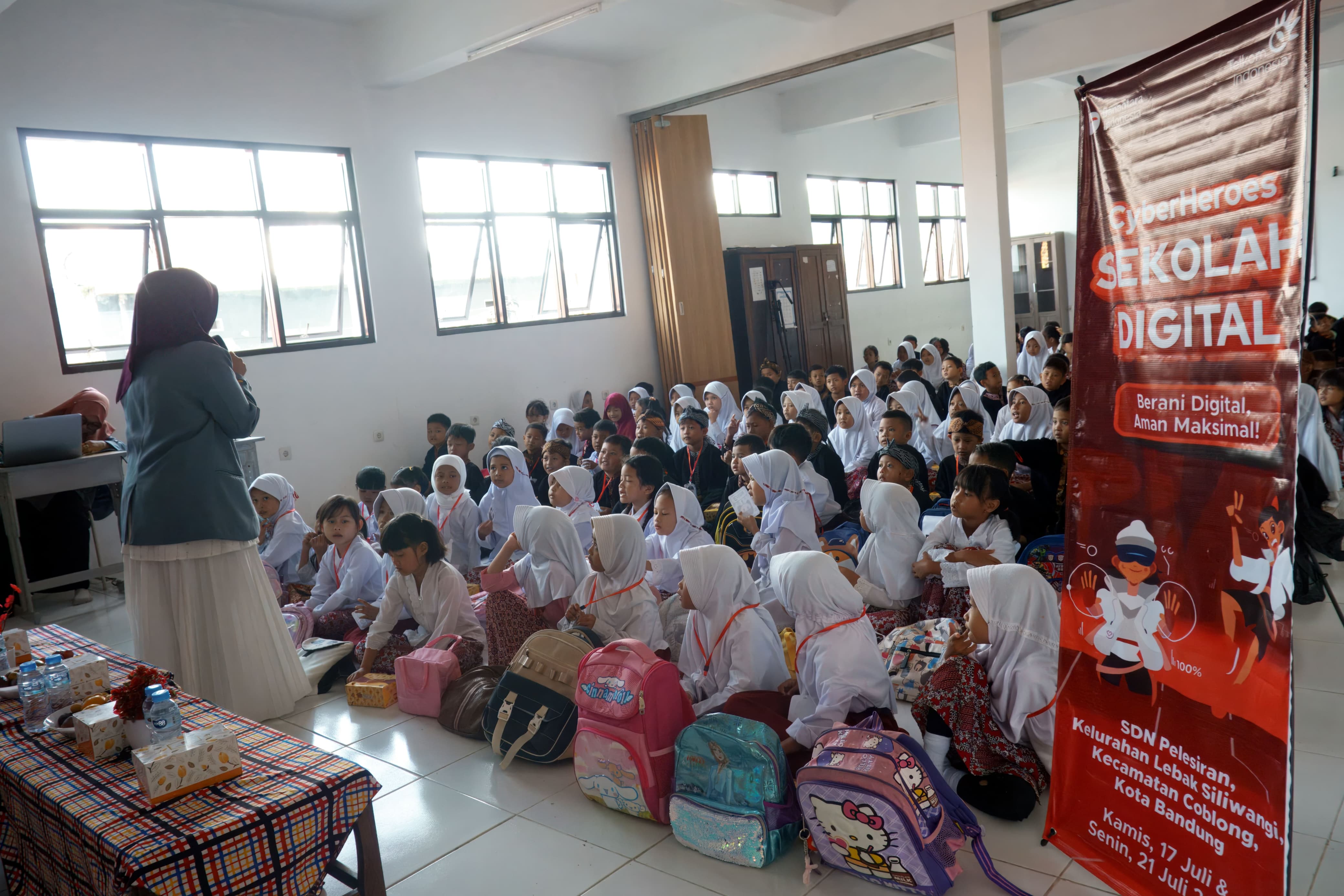 Hari Anak Nasional: Telkom Tingkatkan Literasi Keamanan Siber melalui CyberHeroes Sekolah Digital