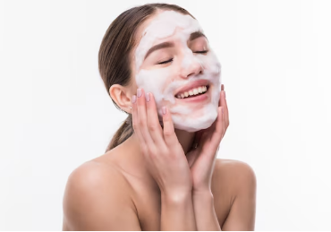 5 Rekomendasi Facial Wash Gentle untuk Kulit Kering, Harga Murah!