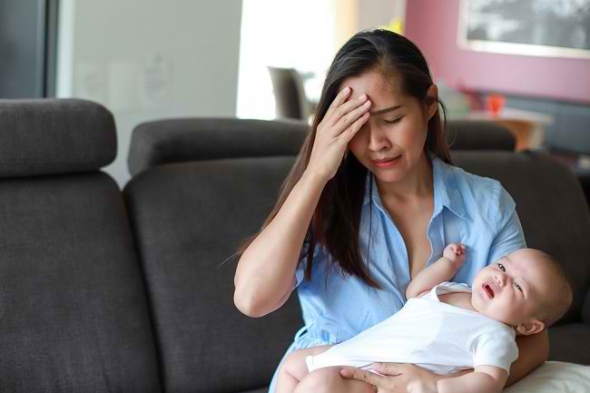 5 Cara Mengatasi Baby Blues, Panduan untuk Ibu yang Sedang Mengalaminya