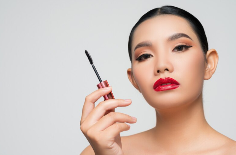 5 Cara Terbaik Atasi Kulit Wajah Kering dan Mengelupas saat Makeup