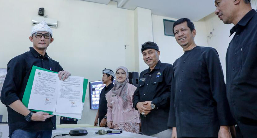 Pastikan Layanan Terbaik SPMB 2025, Internal Disdik Jabar Tanda Tangani Komitmen Bersama dan Pakta Integritas