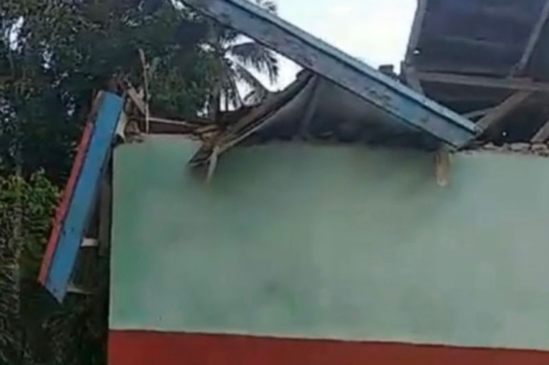 BPBD Garut Tinjau Kerusakan Sekolah Akibat Gempa Sukabumi