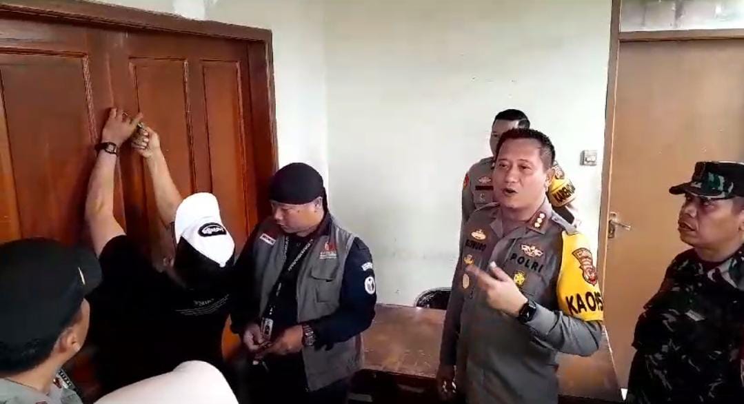 Kapolresta Bandung Perintahkan Personil Jaga Gudang PPK, Minta Tembak di Tempat Jika Ada yang Akan Rusak Surat