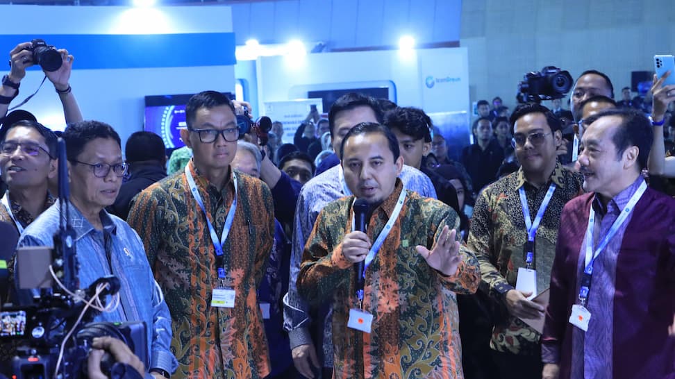 Wakil Menteri ESDM Hadiri Pembukaan ICONNEXT dalam Electricity Connect 2024   