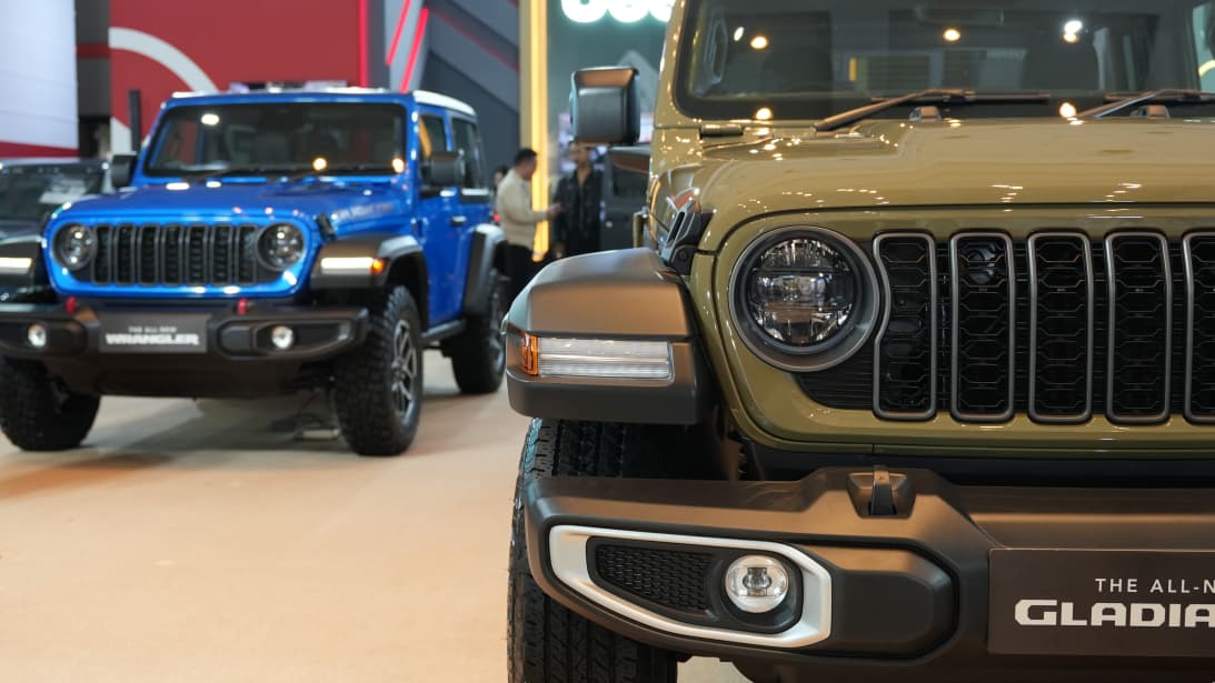 Tampil di GIIAS Bandung 2025, Jeep® Gladiator seri Sport dan Rubicon Resmi Hadir di Pasar Indonesia