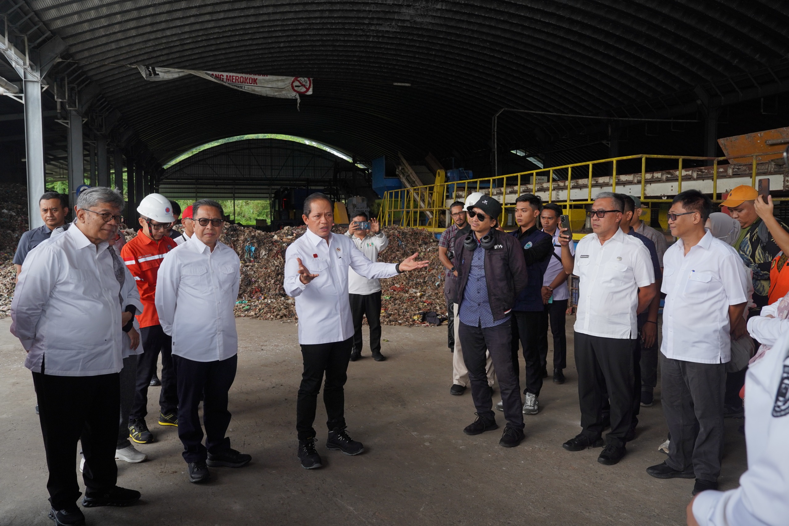 Soal TPPAS Lulut Nambo, Menteri Lingkungan Hidup: Sangat Prihatin