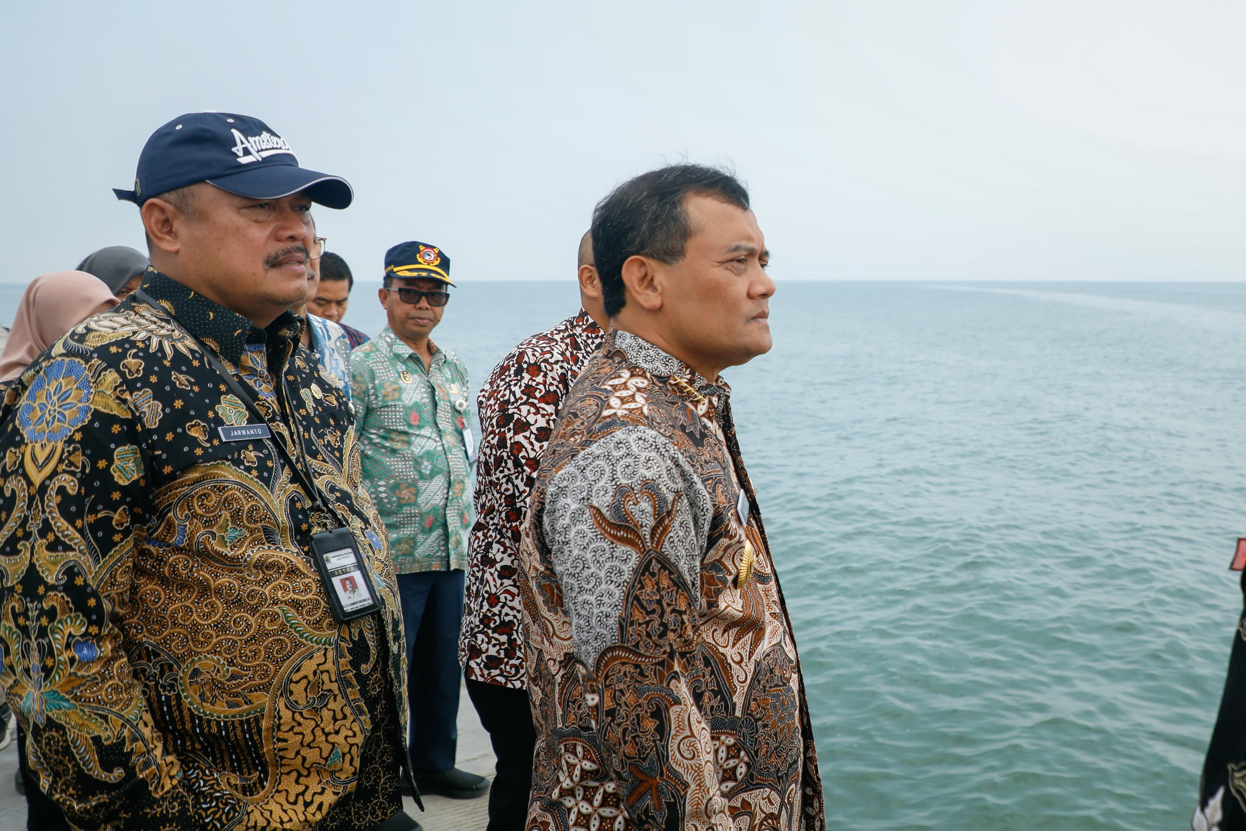 Efisiensi Bongkar Muat Barang, Pelabuhan Batang Siap Beroperasi