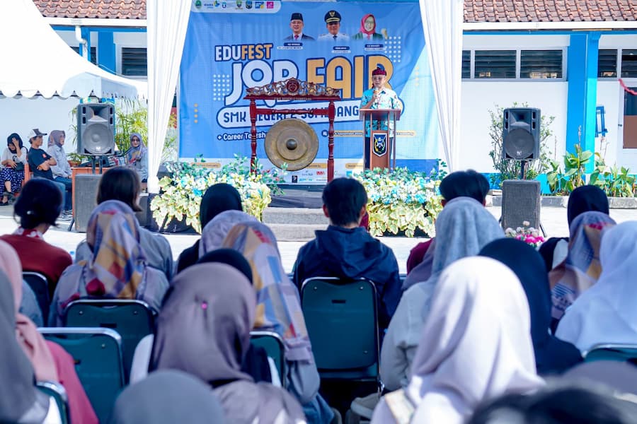 Disdik Jabar Dukung Edufest Job Fair SMKN 2 Sumedang, Sediakan Lebih dari 1.300 Lowongan Kerja 