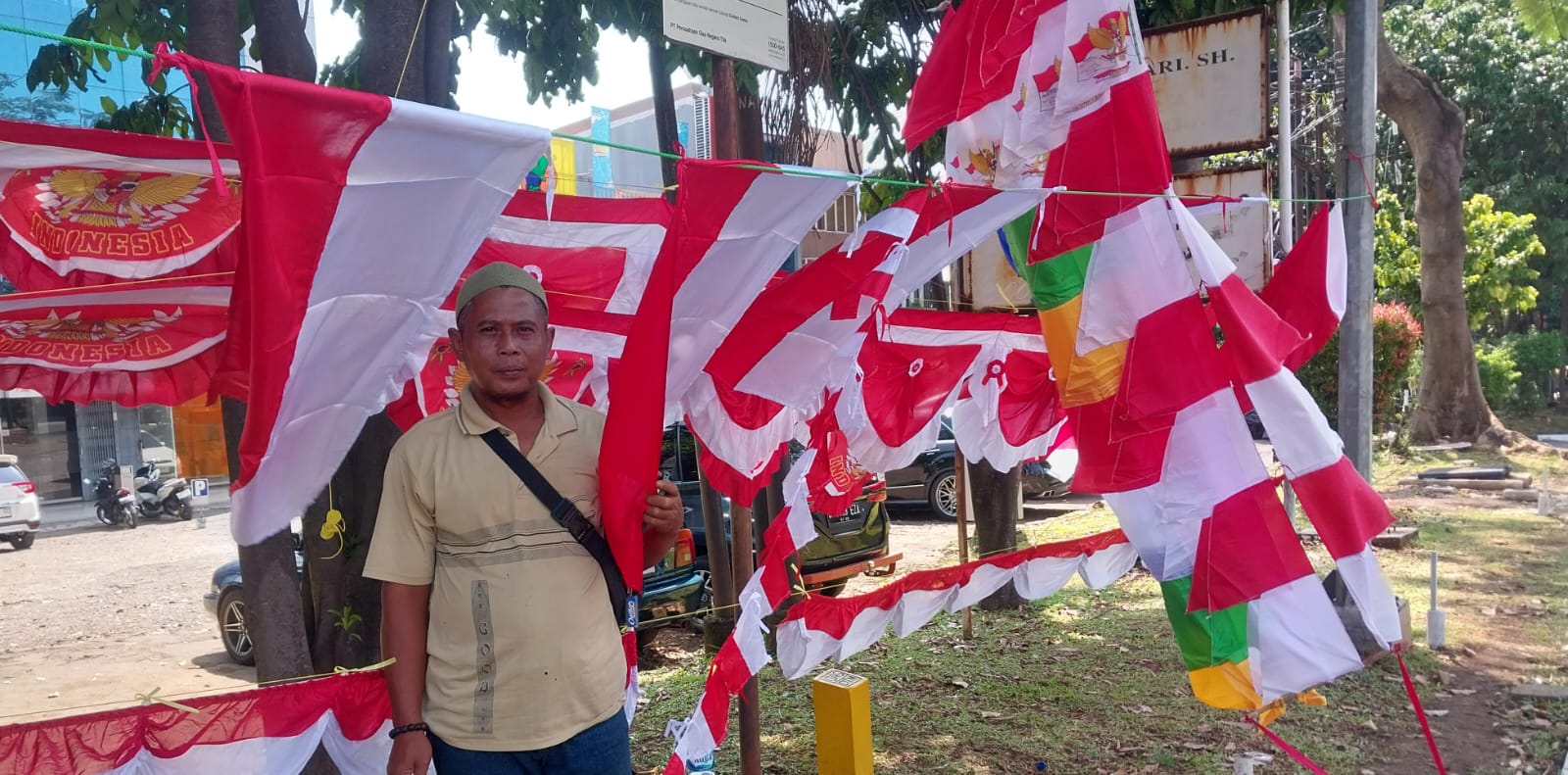 Penjual Bendera Minta Pemerintah Kota Bogor Adakan Woro-woro Pengunaan Bendera Bagi Masyarakat