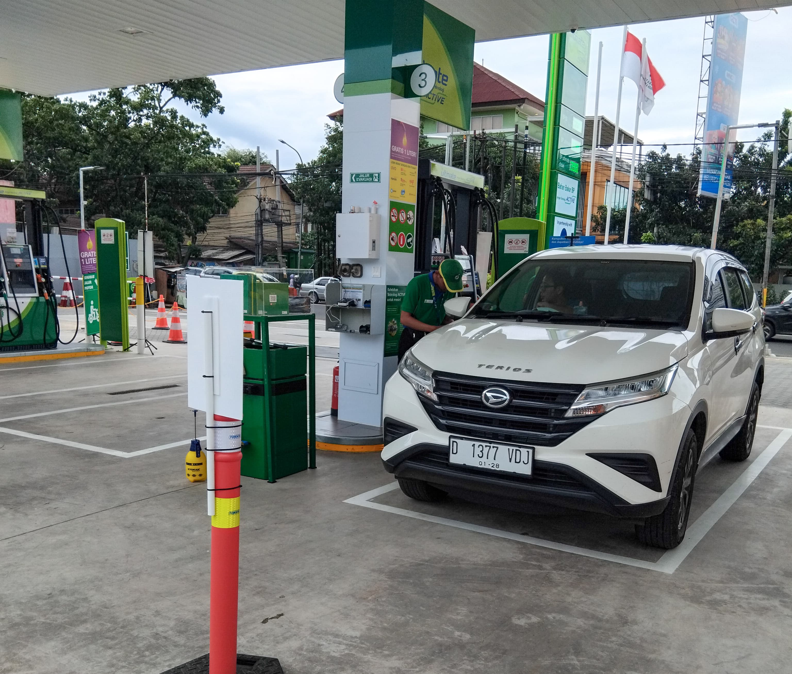 BP-AKR Resmikan SPBU bp Pertama di Kota Bandung