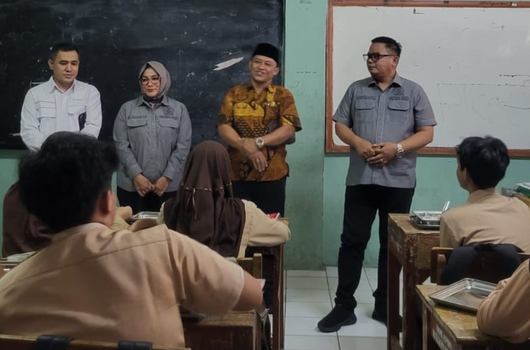 Tinjau Pelaksanaan Program MBG di SMPN1 Soreang, Ini Harapan Komisi D DPRD Kabupaten Bandung 