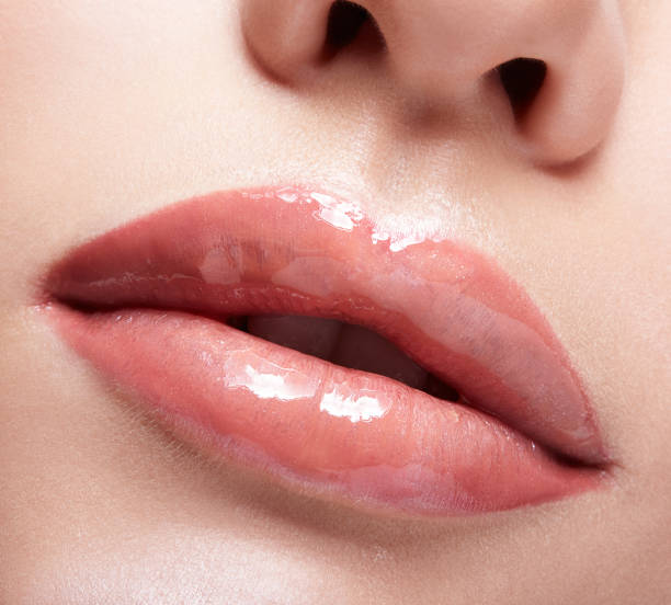 5 Cara Membuat Bibir Lebih Glossy