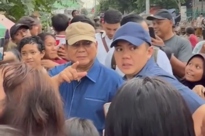 Presiden Prabowo Akan Bangun Hunian Layak Untuk Warga Bantaran Rel Kereta Api Senen