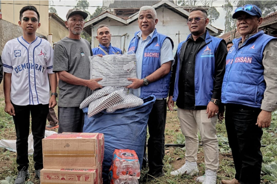 Salurkan Bantuan ke Korban Gempa di Kertasari, Demokrat Dirikan Tenda Pleton dan Turunkan Tim Medis