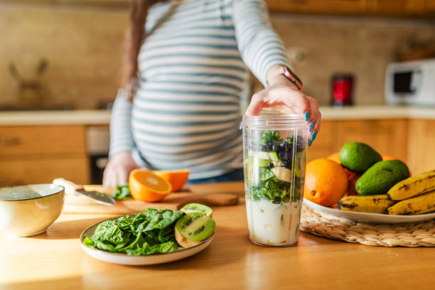 Makanan dan Minuman yang Harus Dihindari Selama Kehamilan untuk Menjaga Kesehatan Ibu dan Bayi