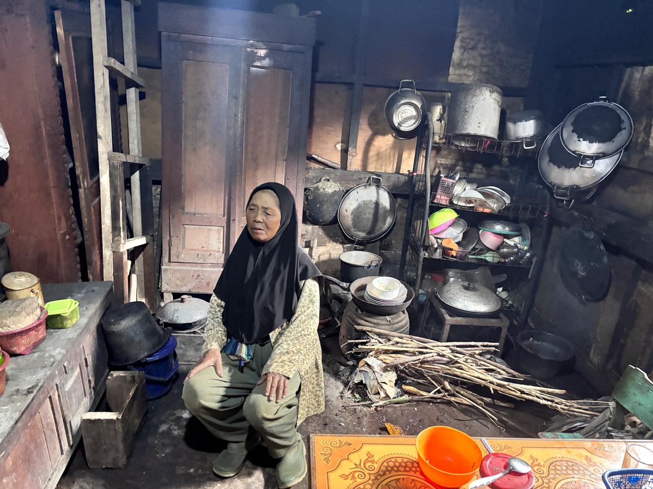 Kisah Sukinah, Lansia di Lereng Dieng yang Akhirnya Menikmati Terang Listrik